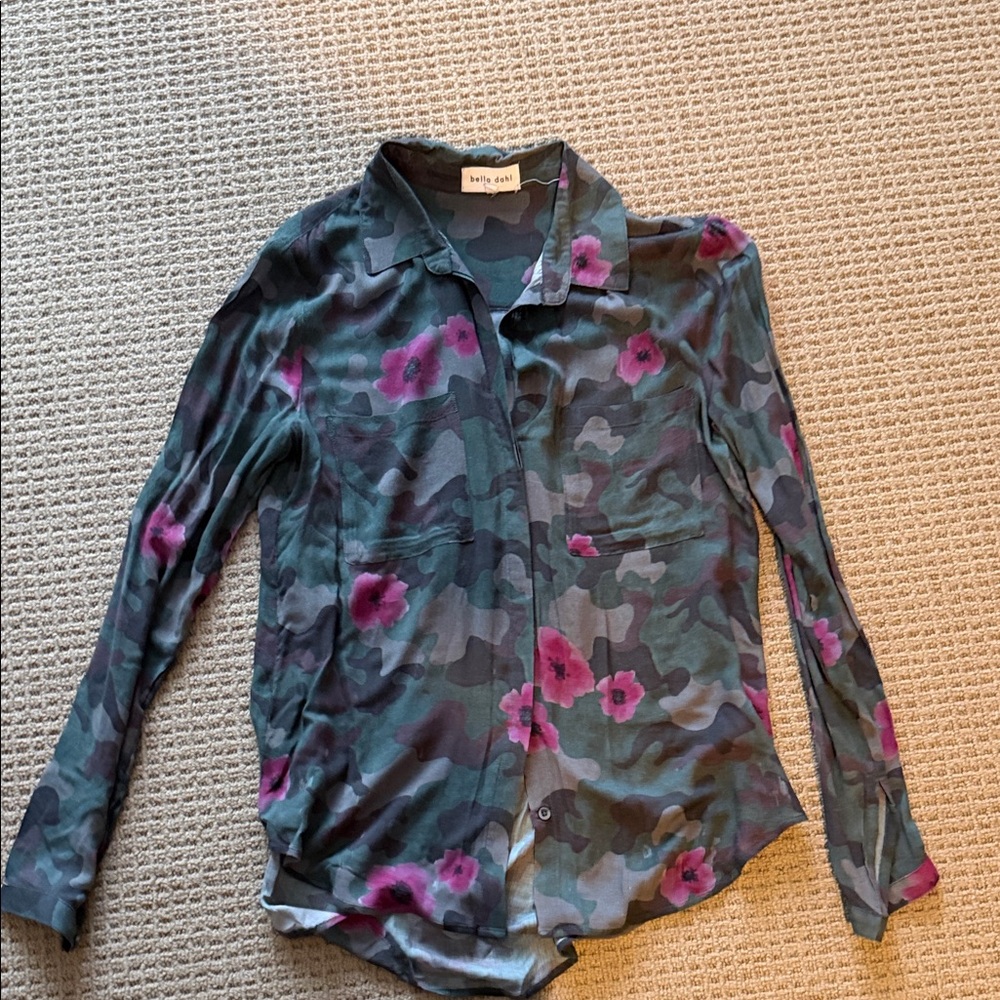 Bella Dahl Green and Gray Camouflage Shirt